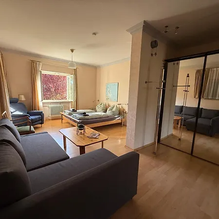Lautertal Panorama-suite - Kingsize-bett & Badewanne & Dusche - Raucherbereich Vor Ueberdachten Terrasse - Rosengarten - Parkplaetze 15m Entfernt- Naturschutzgebiet Vor Haustuere - Sehr Ruhige Gegend - Self-checkin - 45qm2 Daire *